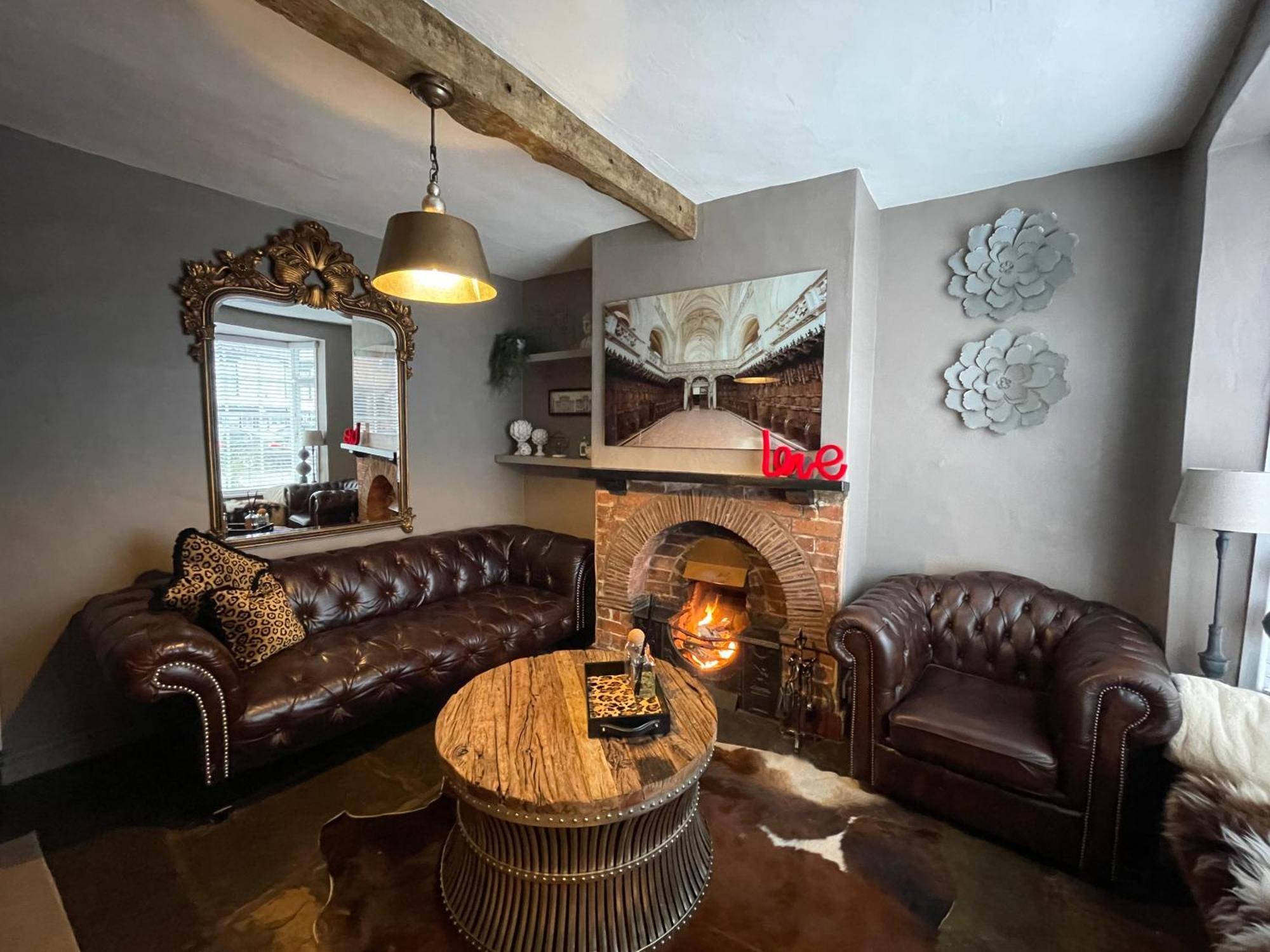 Entire Georgian Luxury Home - 3 Storey- High St Henley-In-Arden -Two Bedrooms-Sleeps 4 Exterior photo