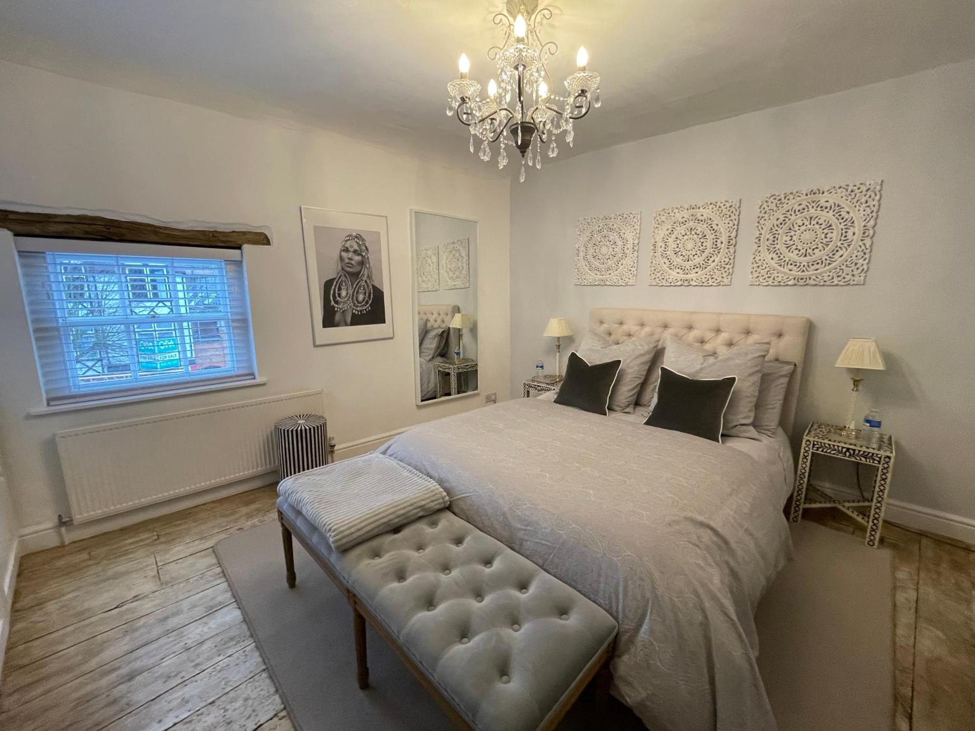 Entire Georgian Luxury Home - 3 Storey- High St Henley-In-Arden -Two Bedrooms-Sleeps 4 Exterior photo