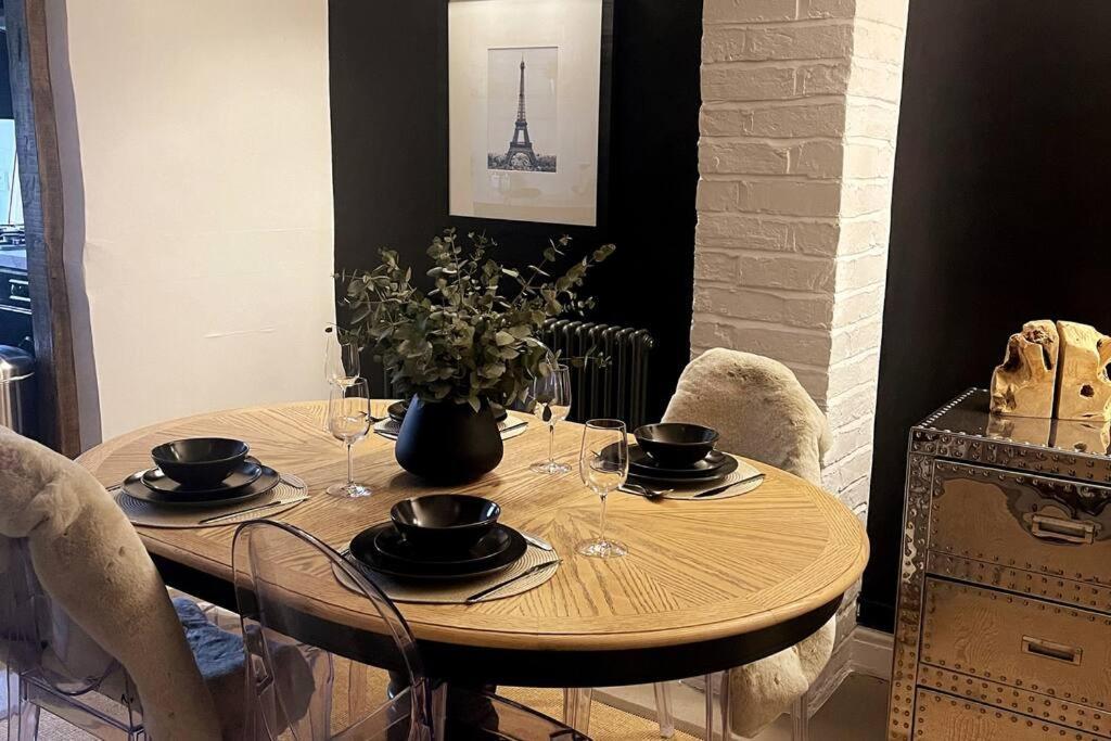 Entire Georgian Luxury Home - 3 Storey- High St Henley-In-Arden -Two Bedrooms-Sleeps 4 Exterior photo