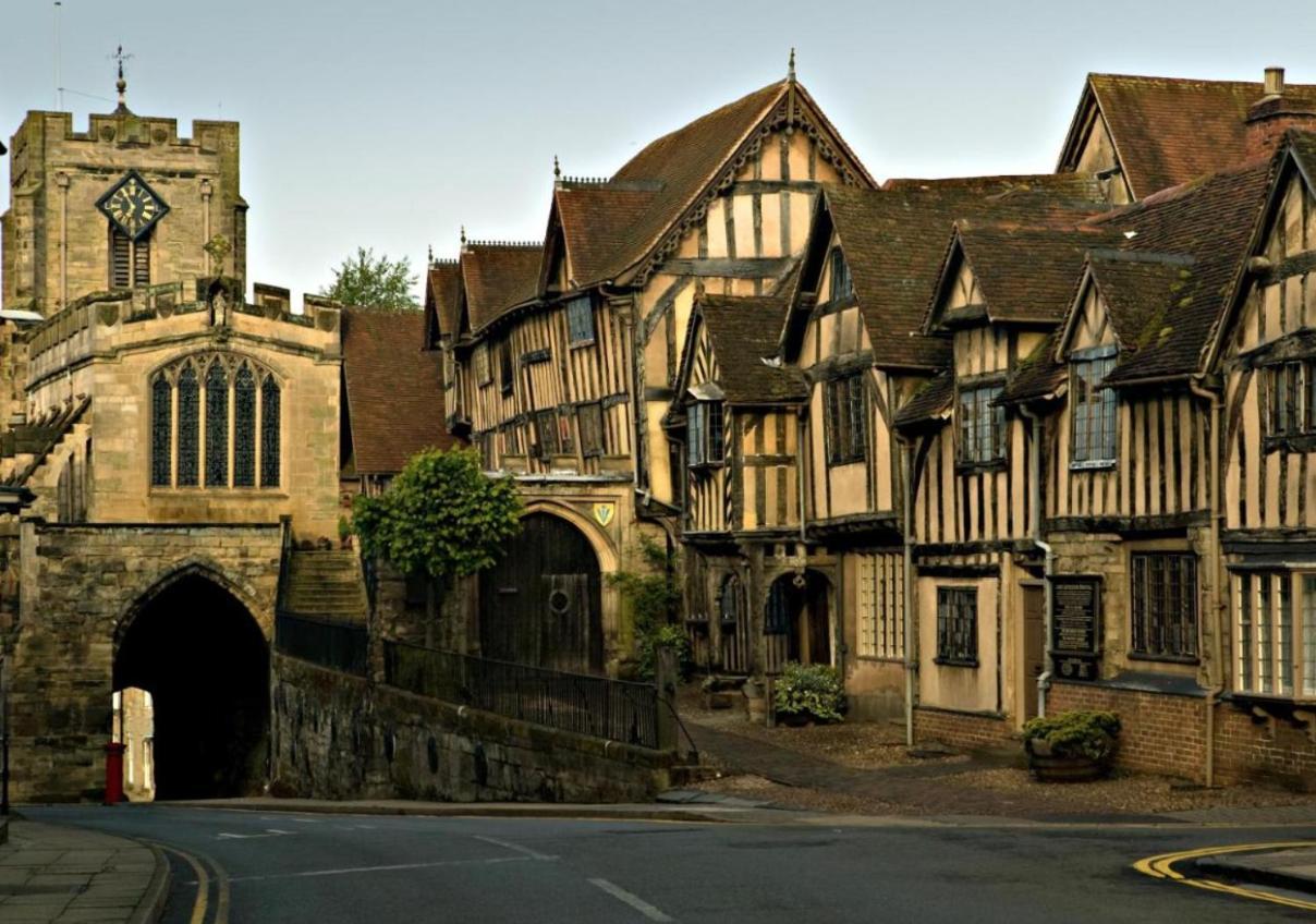 Entire Georgian Luxury Home - 3 Storey- High St Henley-In-Arden -Two Bedrooms-Sleeps 4 Exterior photo