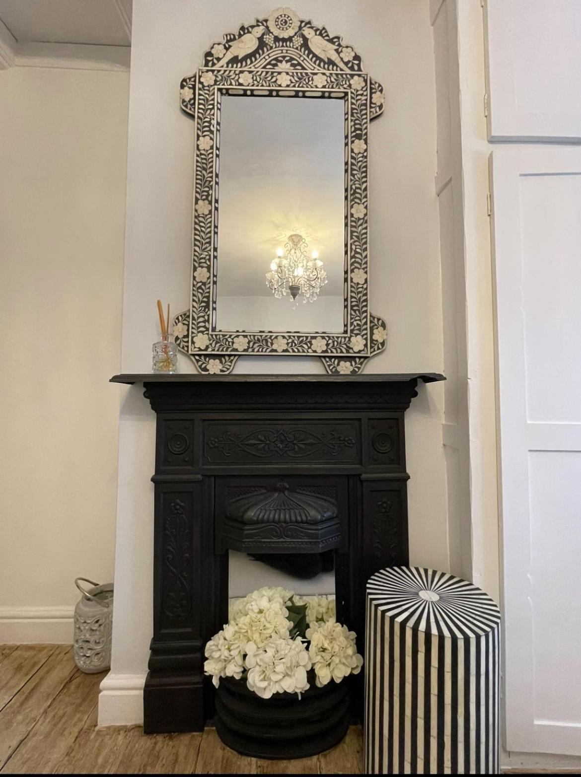 Entire Georgian Luxury Home - 3 Storey- High St Henley-In-Arden -Two Bedrooms-Sleeps 4 Exterior photo